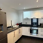Greenwich 2 Bedroom Apartment
