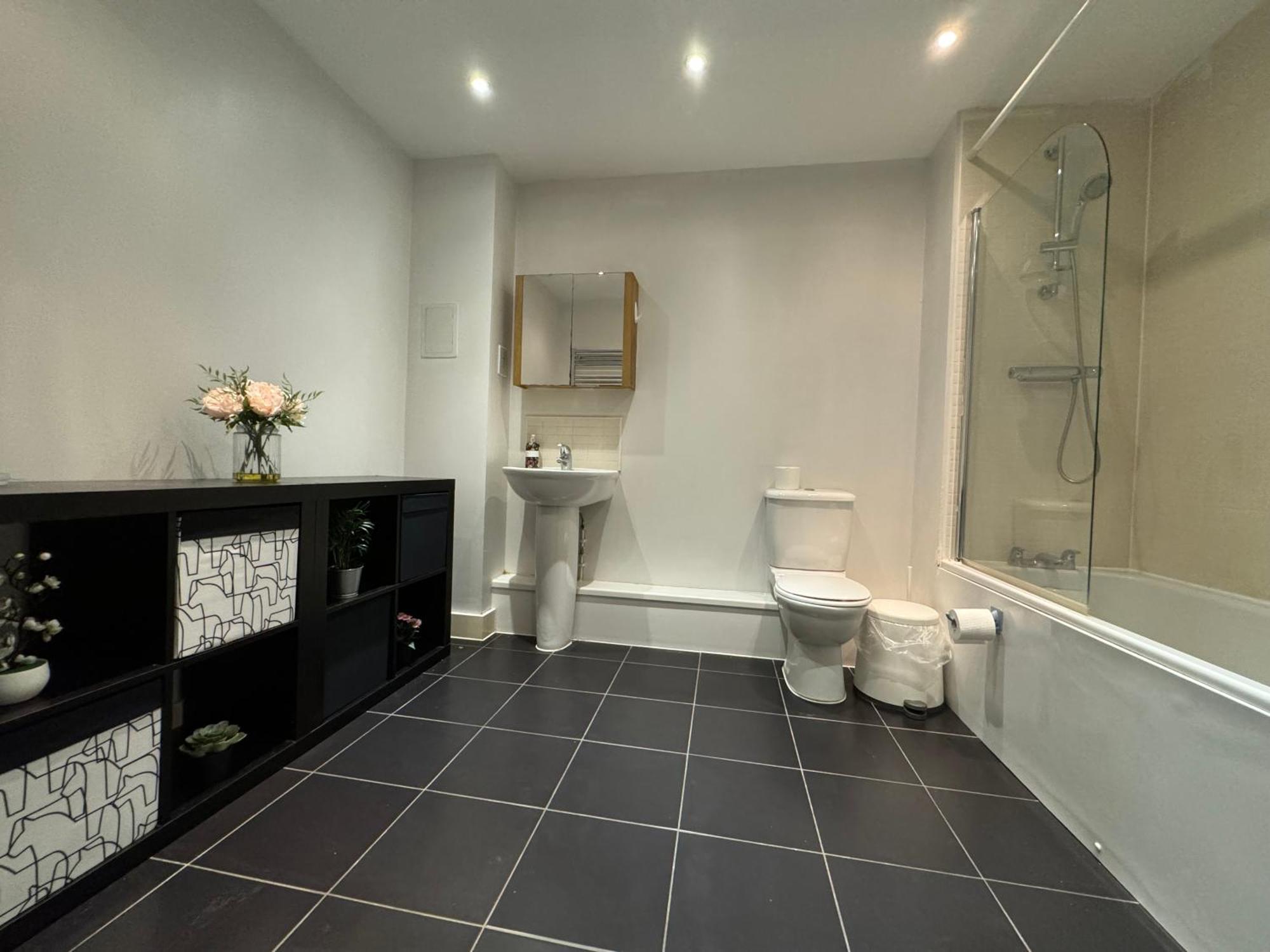 Apartment Greenwich 2 Bedroom